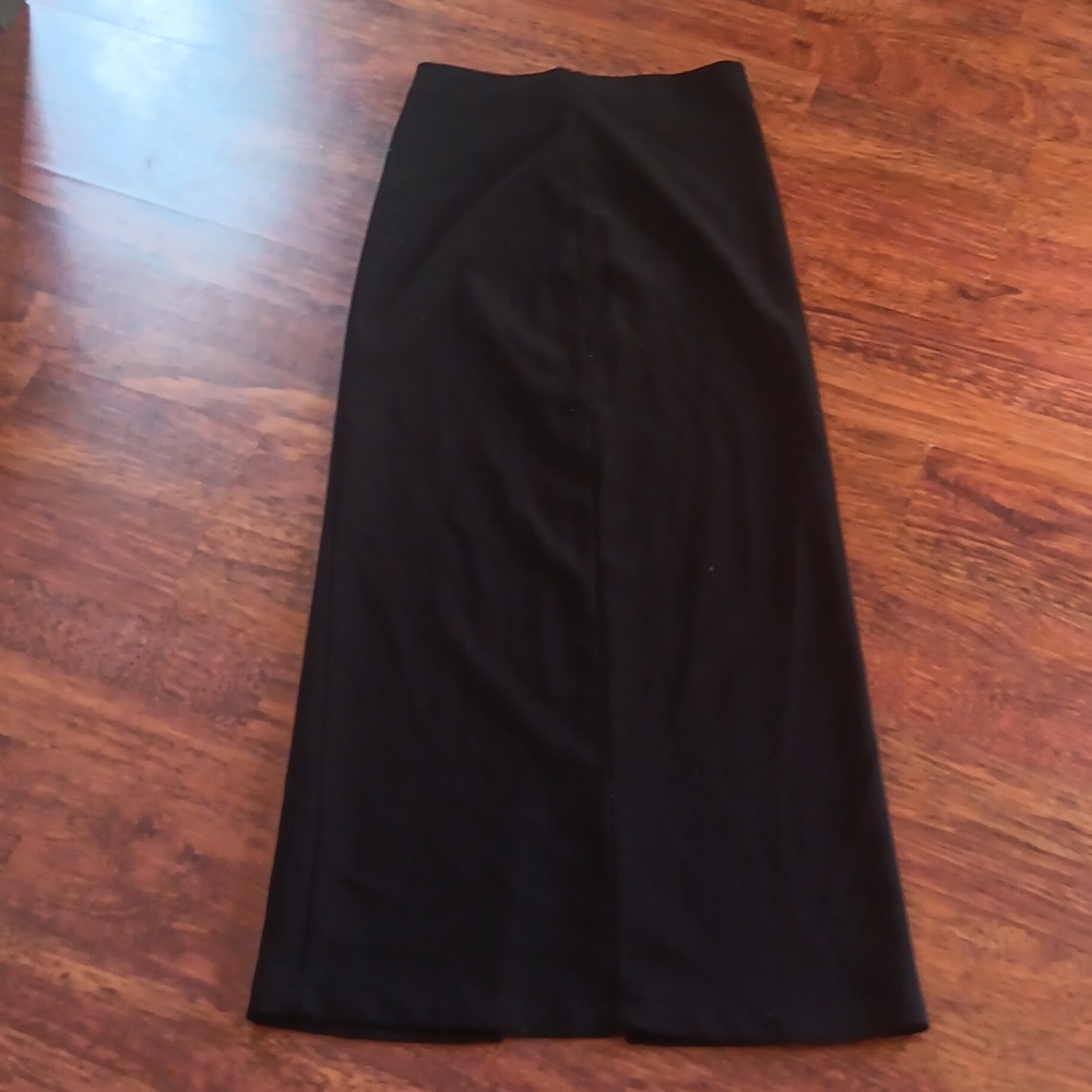 Fitted‎ maxi skirt